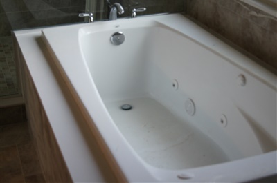 elegant looking tub